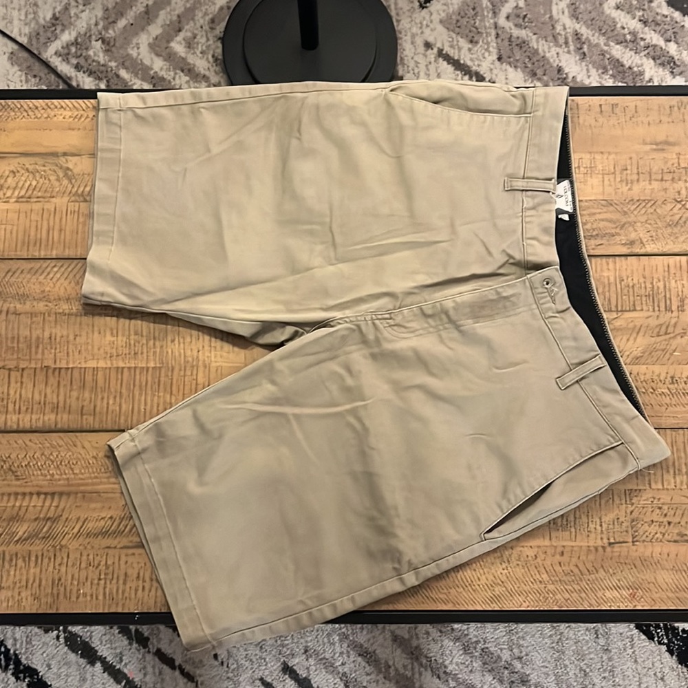 Volcom Shorts - Size 36 - Picture 5 of 5